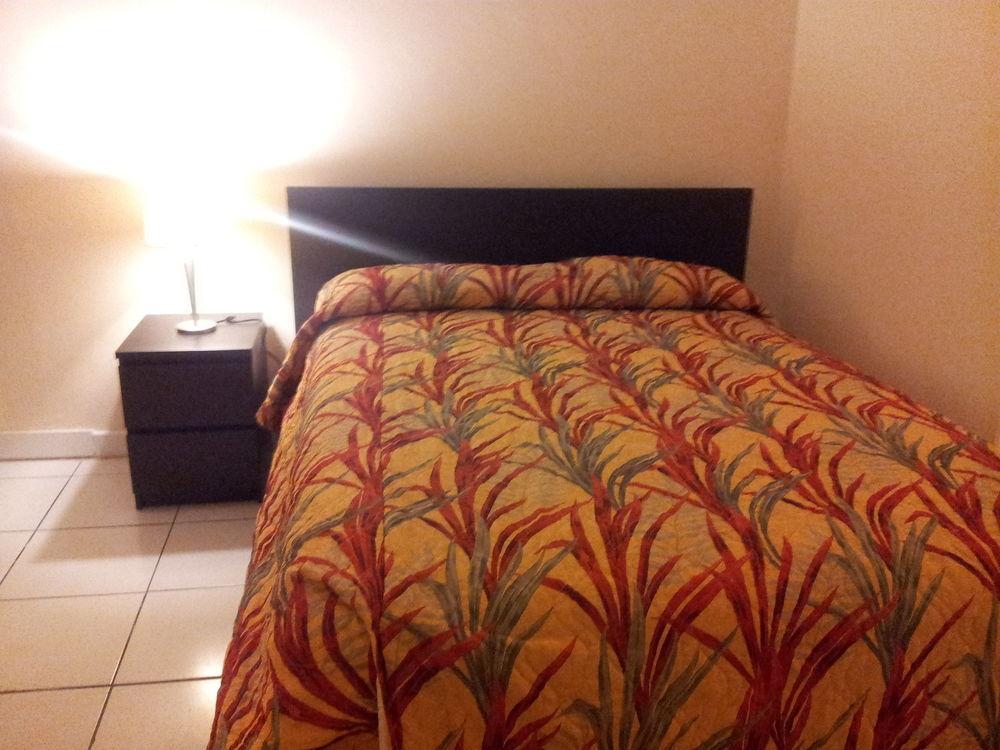 Shores Terrace Pompano Beach Bagian luar foto