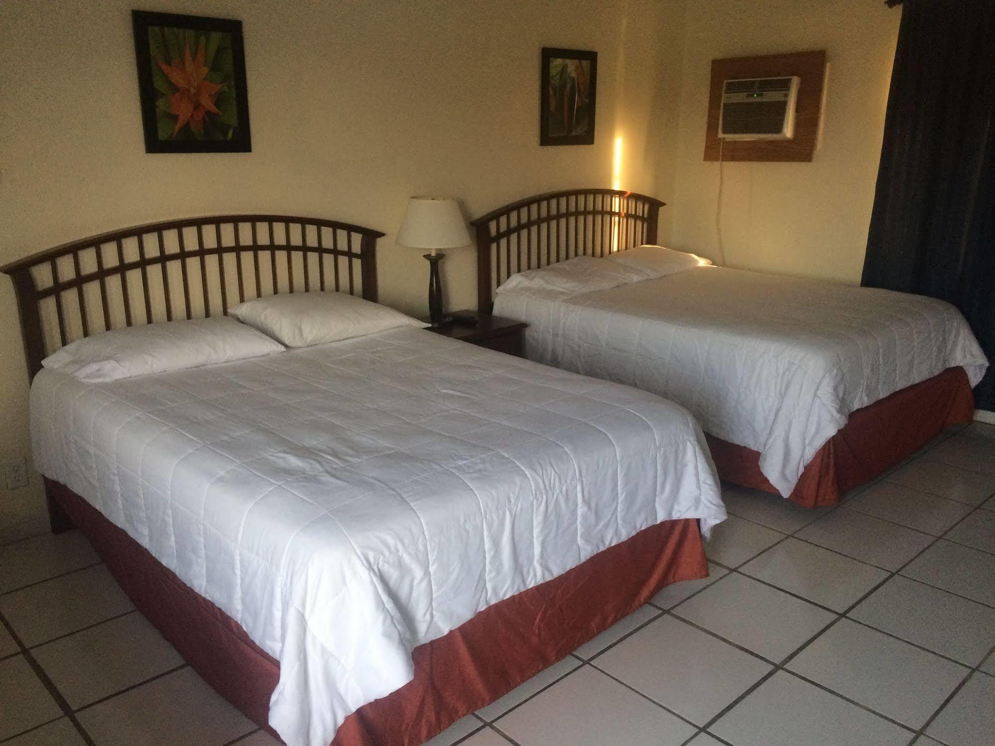 Shores Terrace Pompano Beach Bagian luar foto